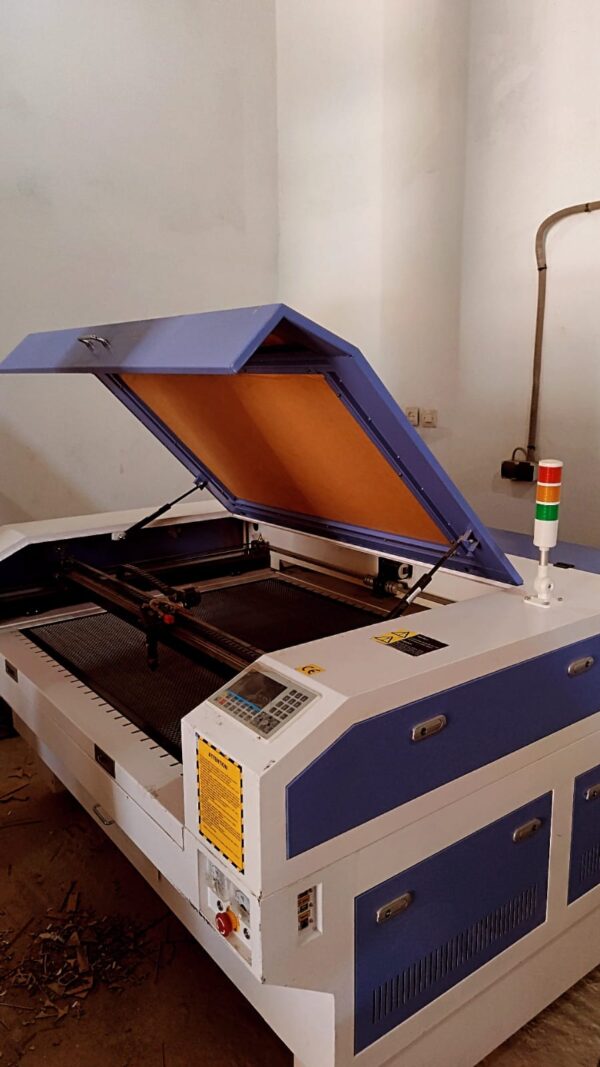 WhatsApp Image 2023-10-18 à 13.09.05_aac9968f LASER CO2 120 Watt 1390